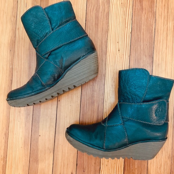 green cross boots 2019